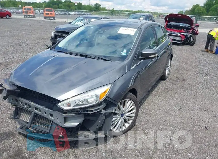 1FADP3N23HL310183 Photo# 2