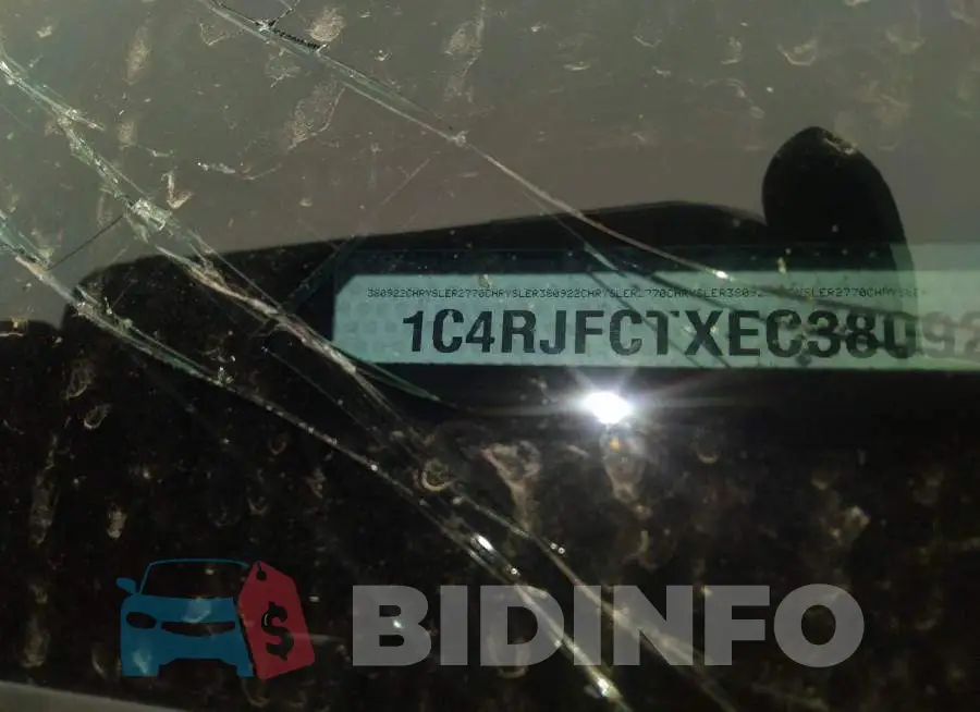 1C4RJFCTXEC380922 Photo# 9