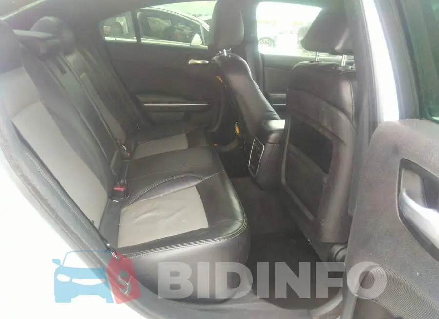 2C3CDXBG6FH748720 Photo# 8