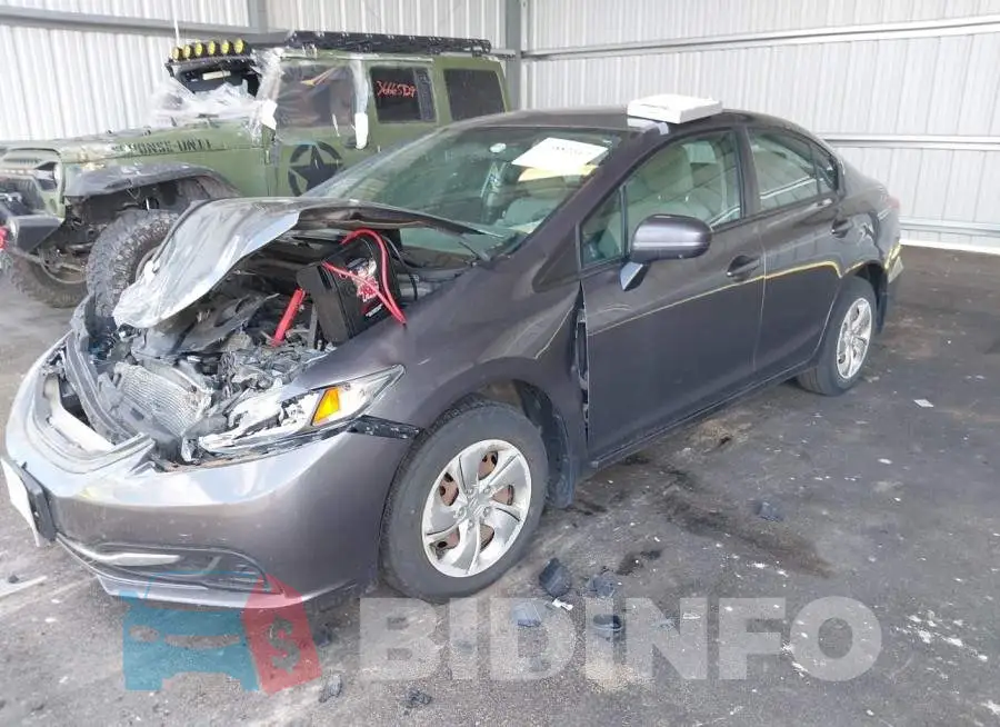 19XFB2F54FE009822 Photo# 2