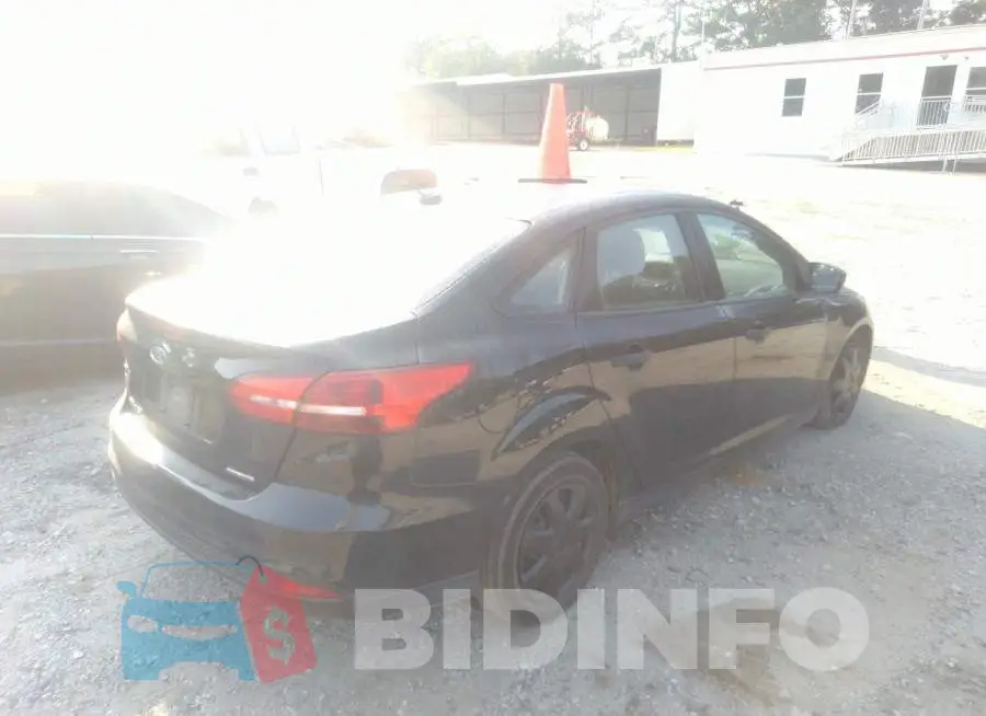 1FADP3E23GL355784 Photo# 4