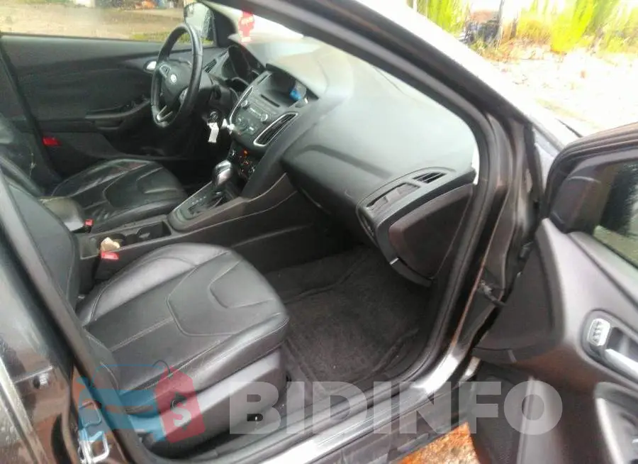 1FADP3F23FL252328 Photo# 5