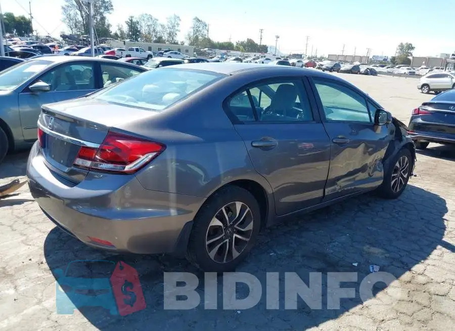 19XFB2F82DE275184 Photo# 4