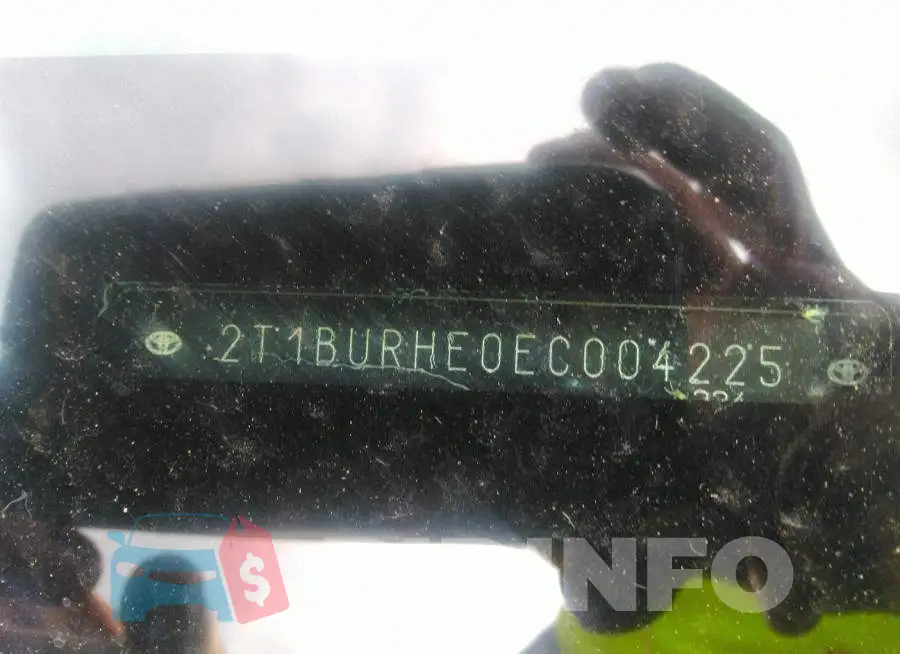 2T1BURHE0EC004225 Photo# 9