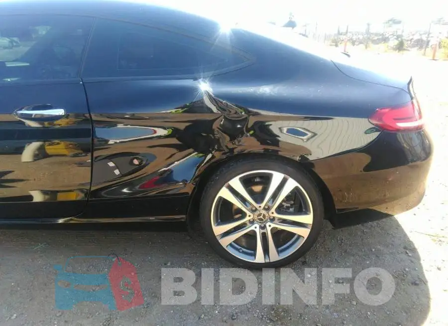 WDDWJ8DB1KF773311 Photo# 6