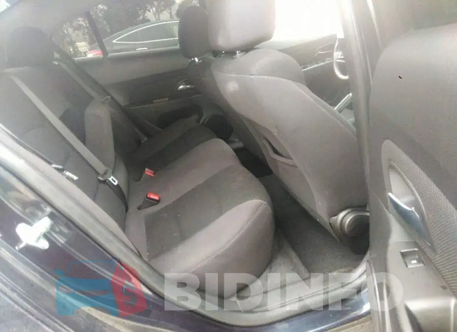 1G1PE5SBXG7165138 Photo# 8