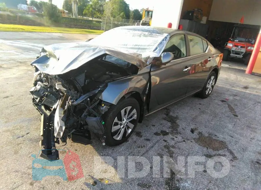 1N4BL4BV2LC202881 Photo# 2