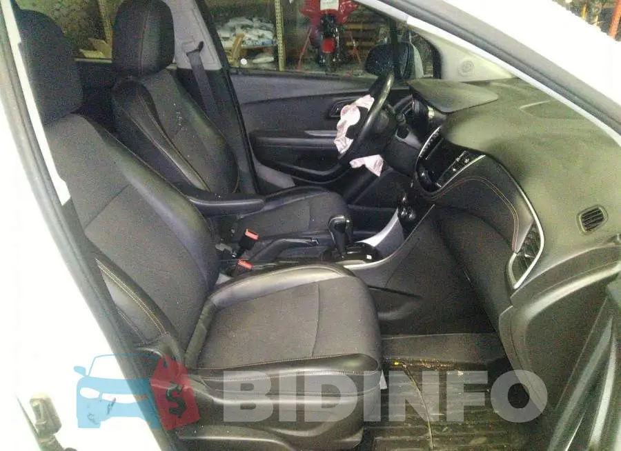 KL7CJLSB1JB677619 Photo# 5