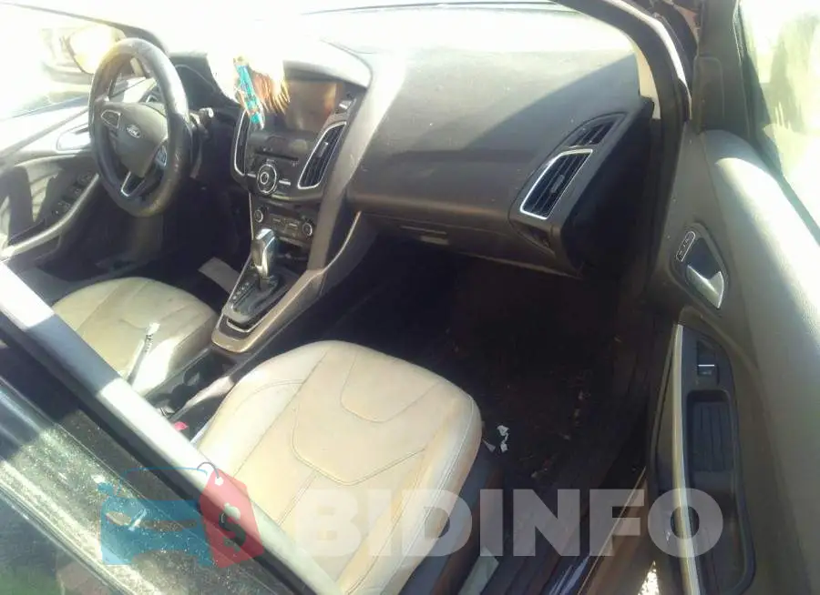 1FADP3N26FL262241 Photo# 5