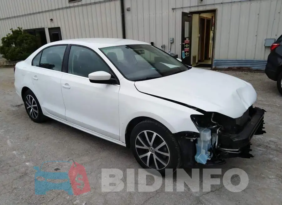 3VW2B7AJ2HM376126 Photo# 1