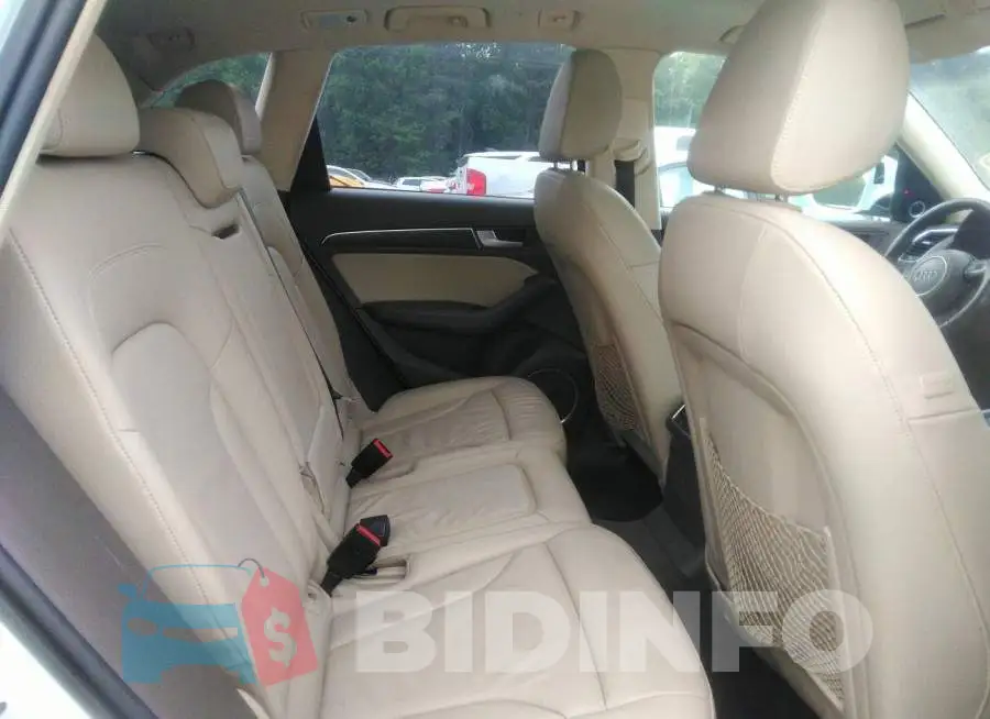 WA1D7AFP9HA100086 Photo# 8
