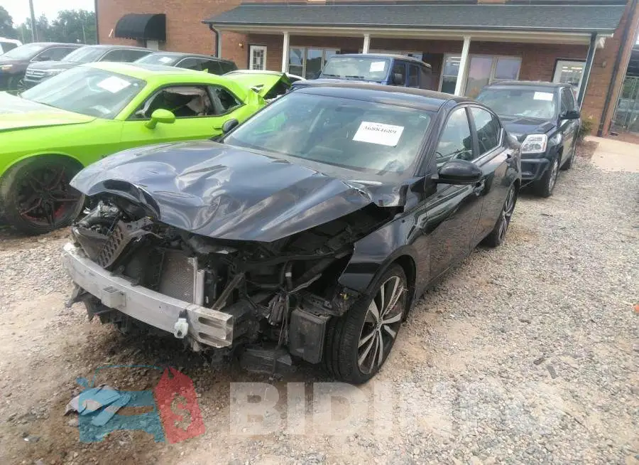 1N4BL4CV1KC163892 Photo# 2