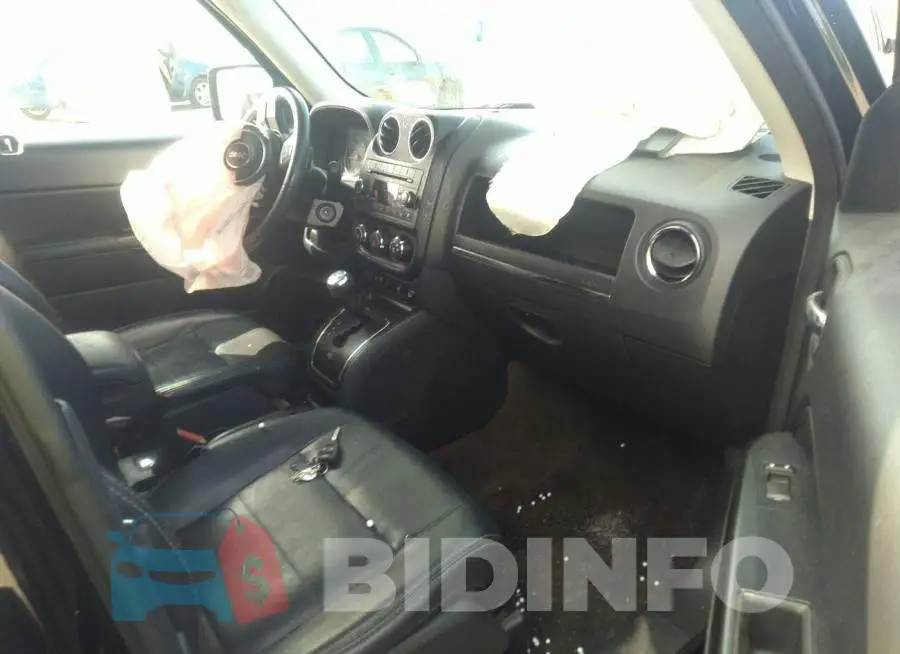 1C4NJRFB5GD809691 Photo# 5