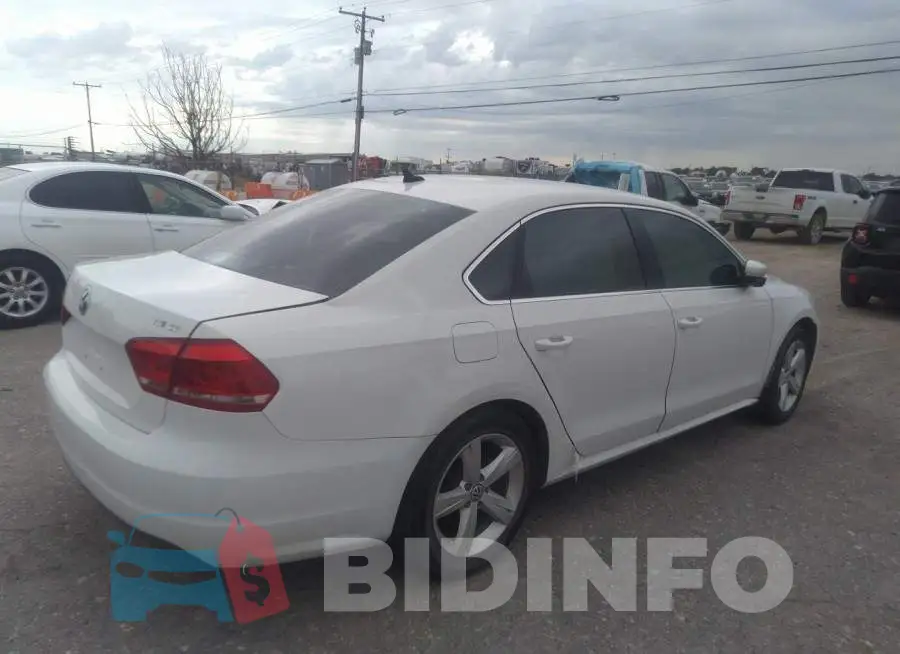 1VWBS7A36FC056873 Photo# 4