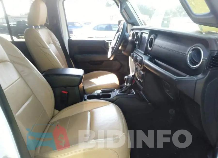 1C4HJXEG2JW121237 Photo# 5