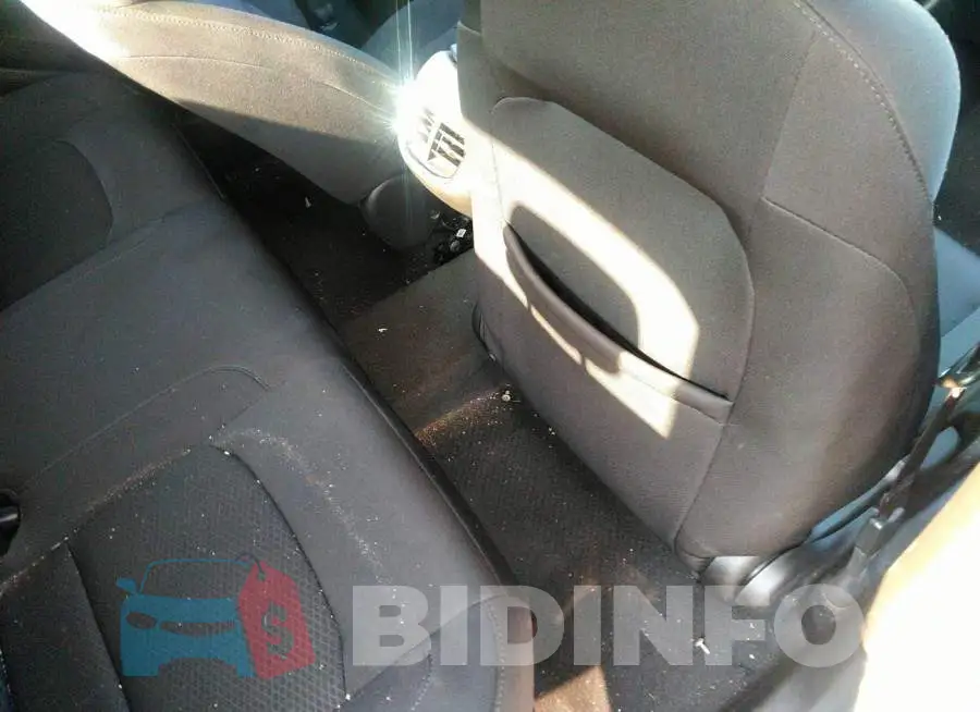 1G1ZD5ST6LF058964 Photo# 8