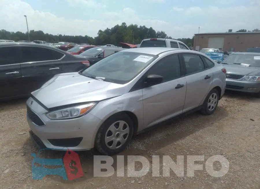 1FADP3E22JL200232 Photo# 2