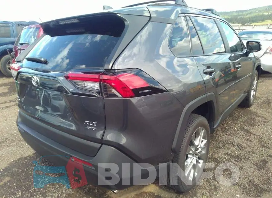 2T3A1RFV2NC313564 Photo# 4