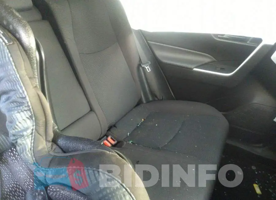 2T3F1RFV2LC101718 Photo# 8