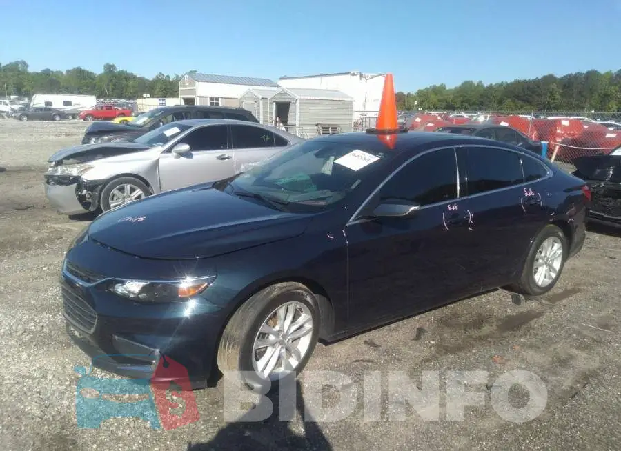 1G1ZD5ST9JF122895 Photo# 2