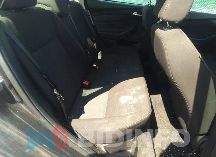 1FADP3F2XFL378069 Photo# 8
