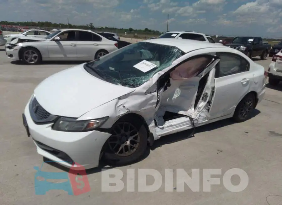 19XFB2F57DE022643 Photo# 2