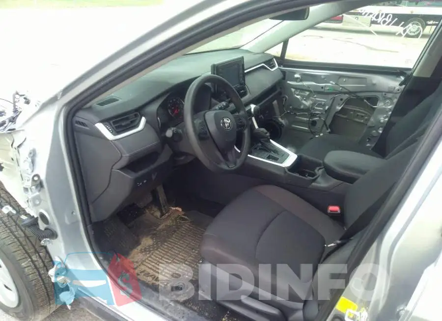2T3F1RFV8NW292823 Photo# 5