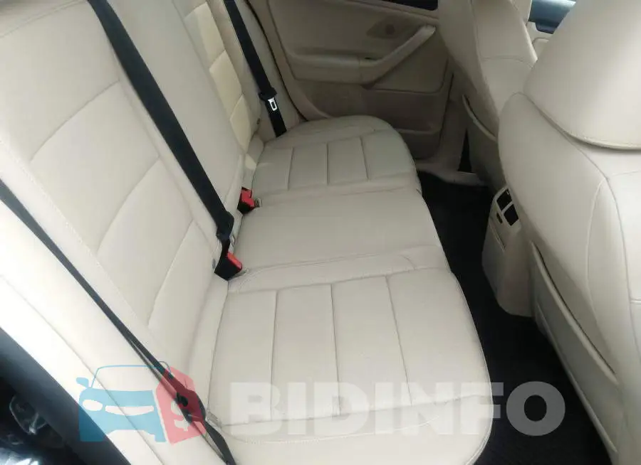 3VWPL7AJXDM691835 Photo# 8