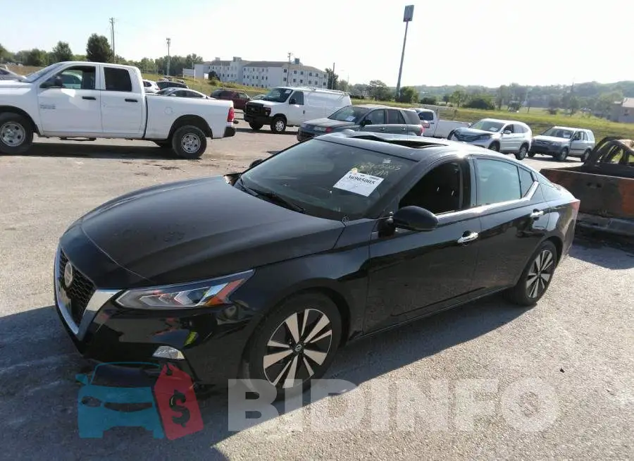 1N4BL4DVXKC204437 Photo# 2