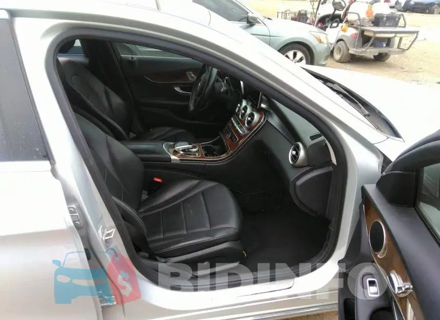 55SWF4JB3GU132261 Photo# 5