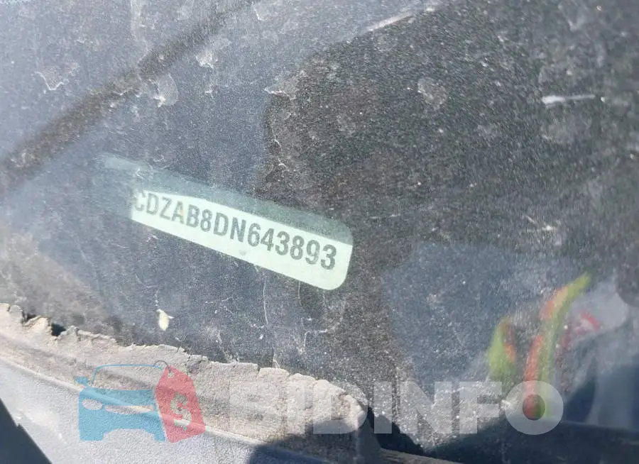 1C3CDZAB8DN643893 Photo# 9