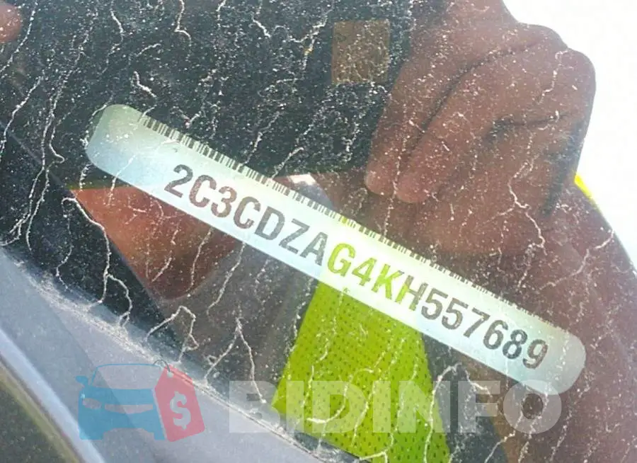 2C3CDZAG4KH557689 Photo# 9