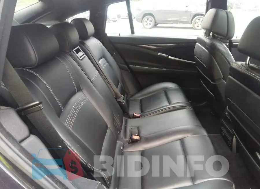 WBA5M4C50FD184024 Photo# 8