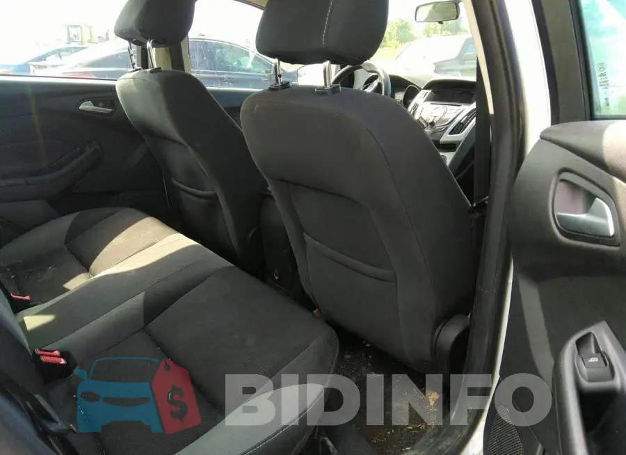 1FADP3F23EL351021 Photo# 8