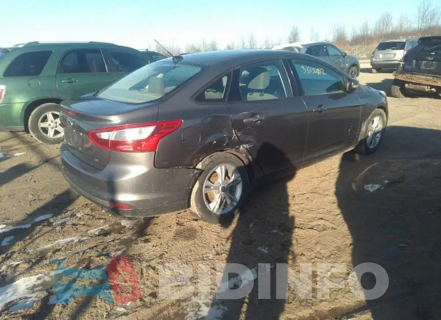 1FADP3F24EL376428 Photo# 4