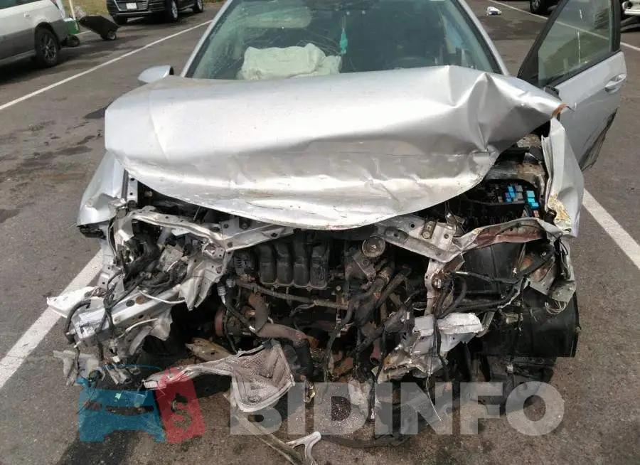 2T1BURHEXFC411289 Photo# 6