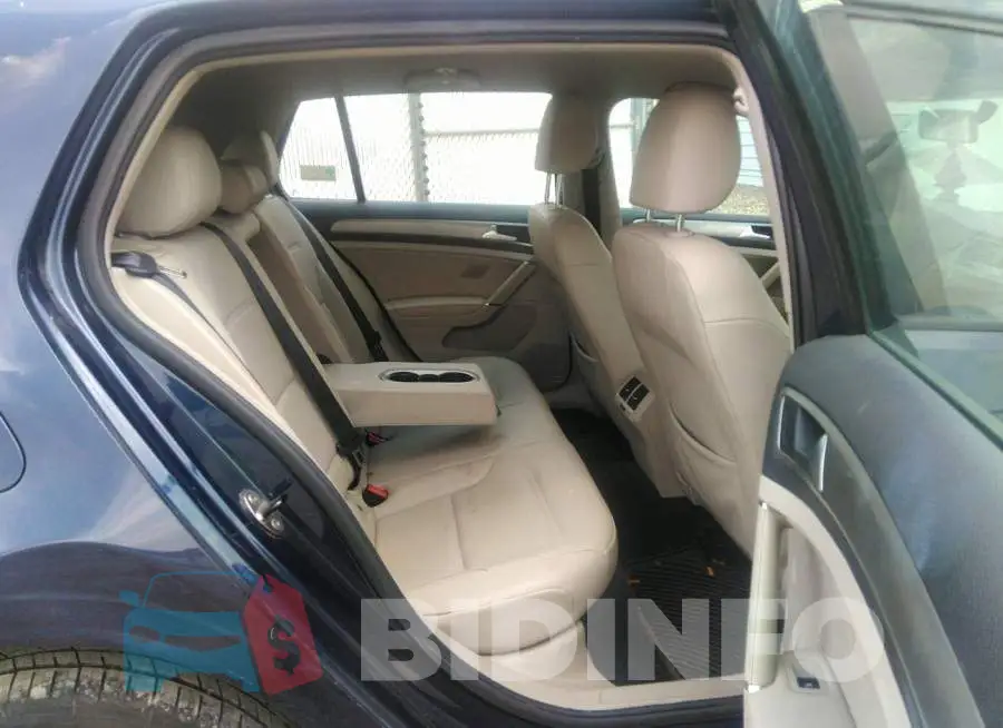 3VW2A7AU4FM063475 Photo# 8