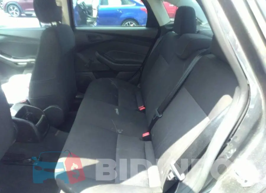 1FADP3E25GL212321 Photo# 8