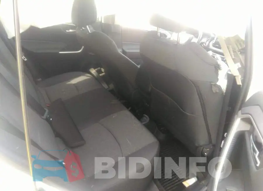 2T3P1RFV7MC213419 Photo# 8