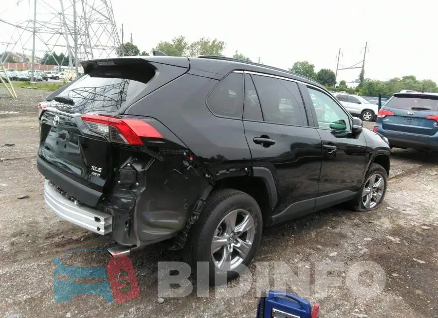 2T3P1RFV8NC288549 Photo# 4