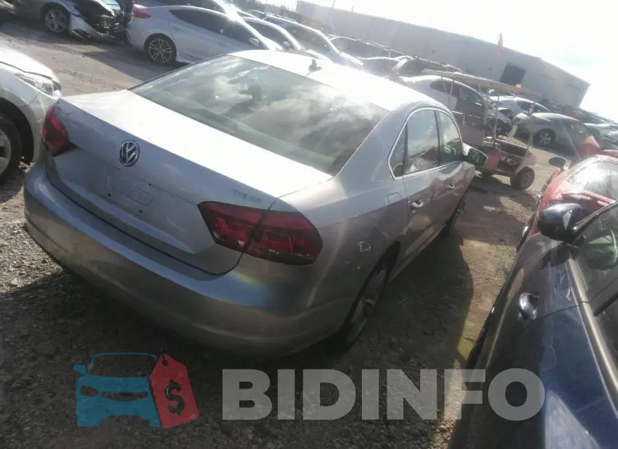 1VWBS7A33EC072446 Photo# 4
