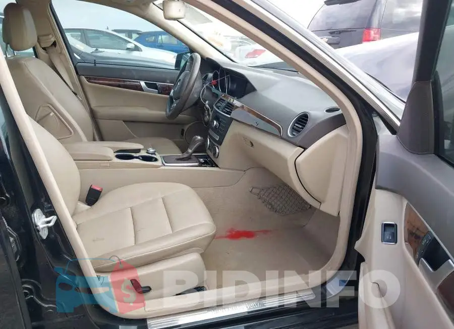 WDDGF4HB9DR297237 Photo# 5