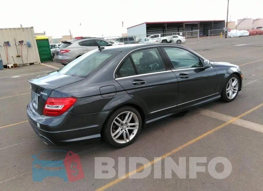 WDDGF8AB2DR267188 Photo# 4