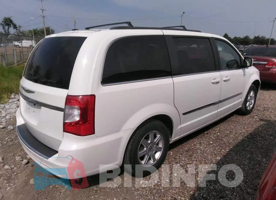 2C4RC1BG0DR503733 Photo# 4