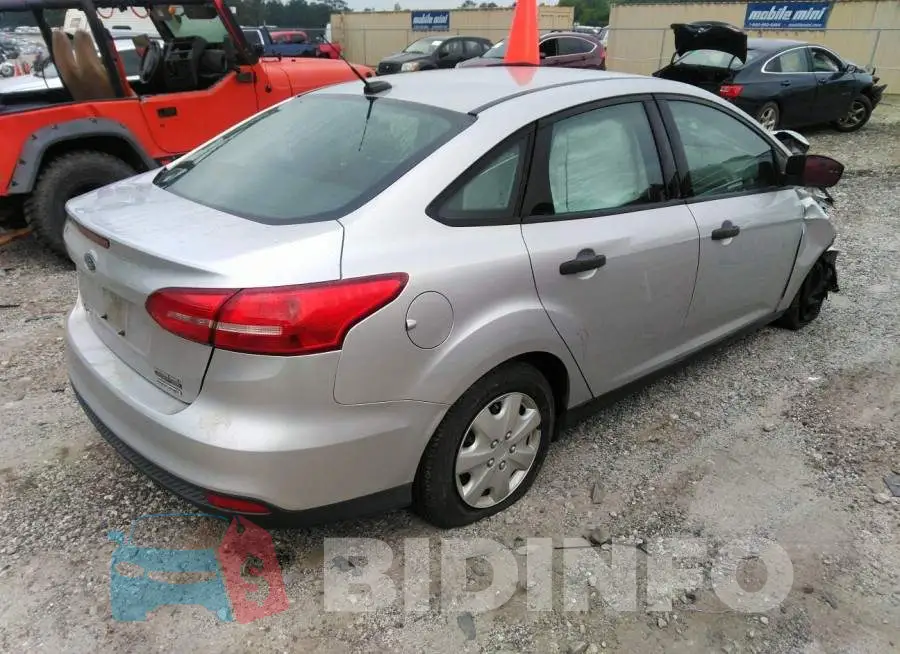 1FADP3E22GL287784 Photo# 4
