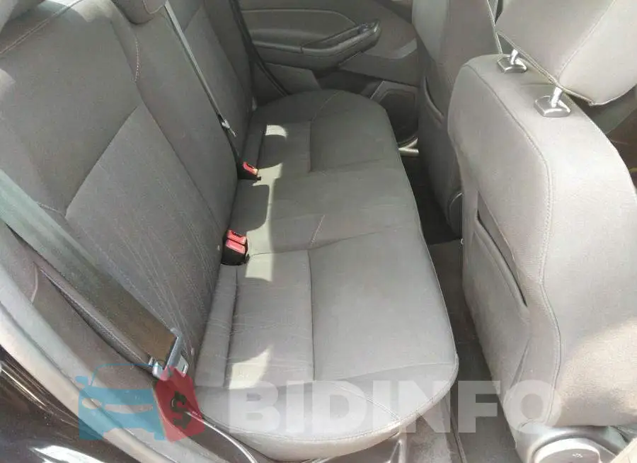 1FADP3F21HL311721 Photo# 8