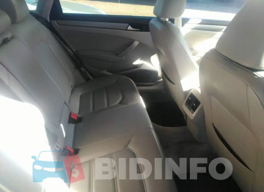 1VWBN7A32EC098155 Photo# 8