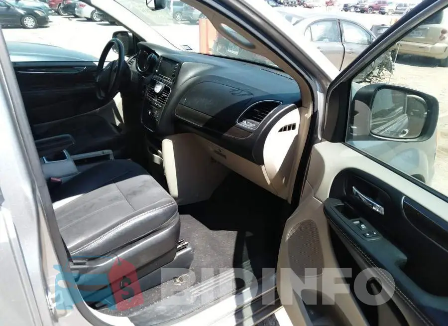 2C4RC1BG9GR280810 Photo# 5