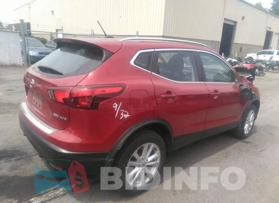 JN1BJ1CR3HW128377 Photo# 4