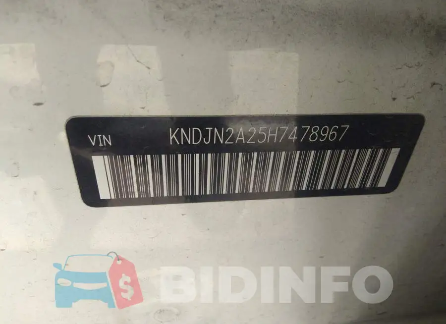 KNDJN2A25H7478967 Photo# 9
